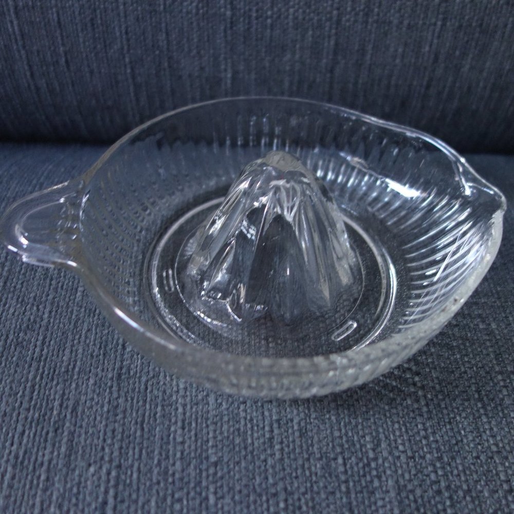 Glass Citrus Juicer